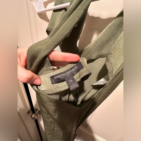 BANANA REPUBLIC Olive Midi Dress - Picture 3 of 5